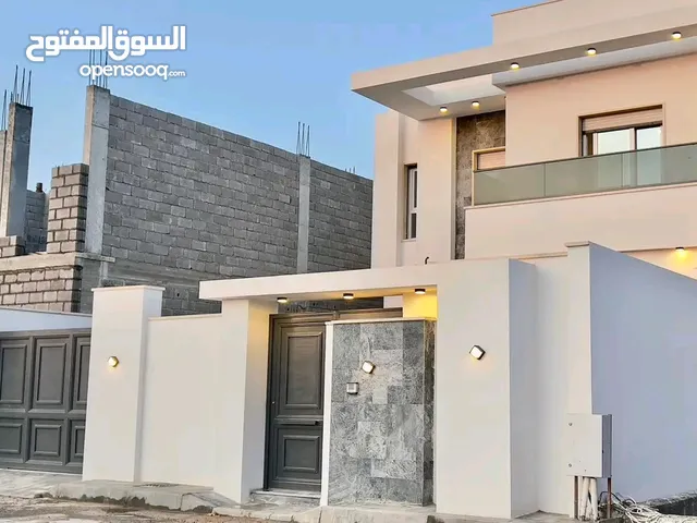 275 m2 More than 6 bedrooms Villa for Sale in Tripoli Ain Zara