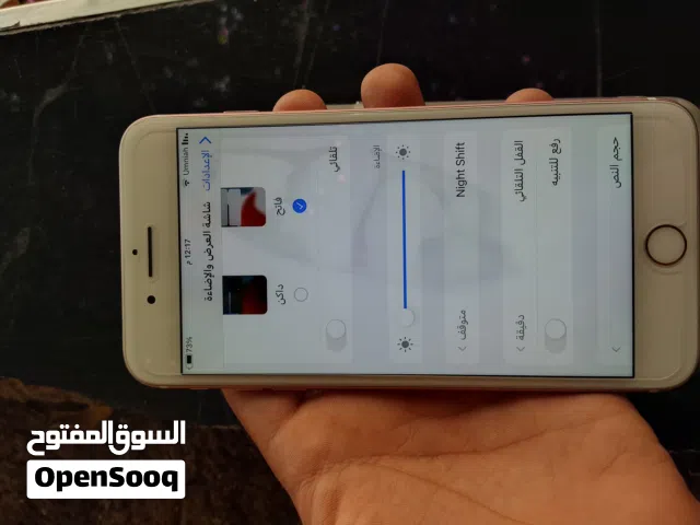 ايفون 6 Plus  تخزينو 64جيجا بايت. لون ذهبي بطارية 72
