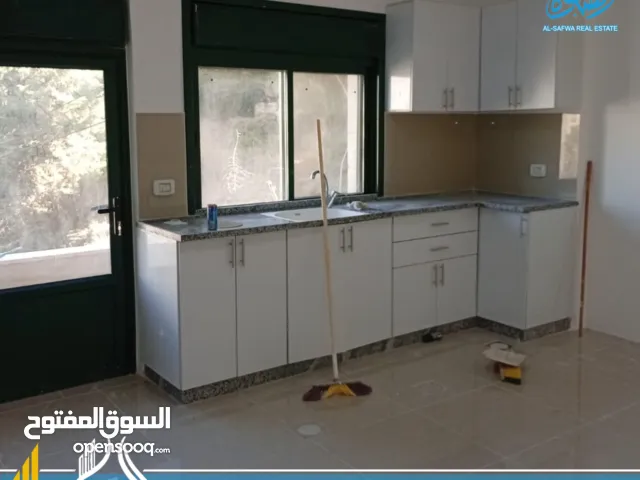 شقه جديده لم تسكن بعد للايجار في عين مصباح مطله قريبه من كل الخدمات