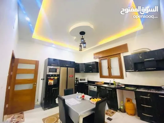 280 m2 4 Bedrooms Townhouse for Rent in Tripoli Janzour