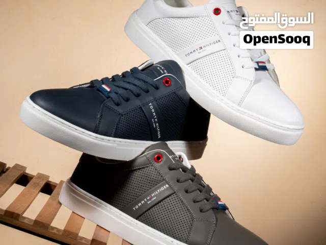 حذاء سنيكر تومي