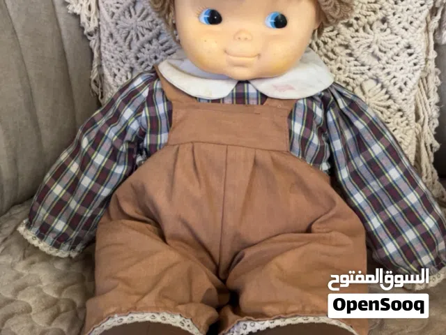دمية قديمة في حالة ممتازة