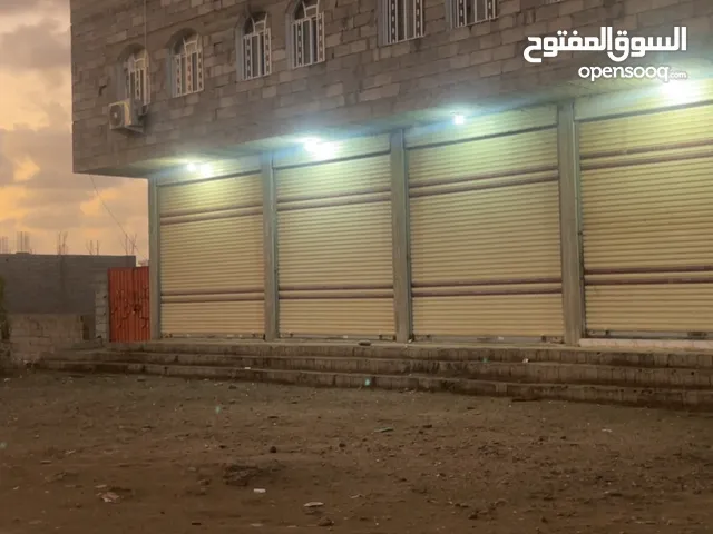 محللات تجاريه تصلح جمله او مخازن جمله لان المواقف مريحه جداً.>