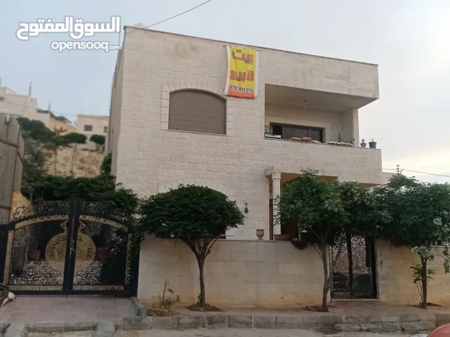 160 m2 3 Bedrooms Townhouse for Sale in Amman Marka Al Shamaliya