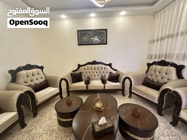 طقم كنب مستعمل خفيف و  نظيف للبيع