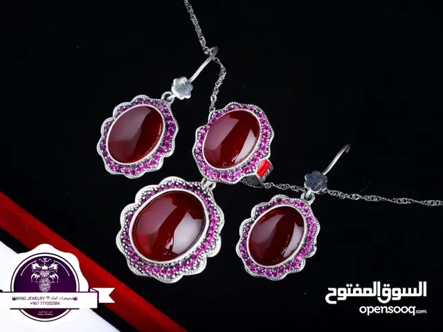 أفخم البدلات والأطقم النسائية الفضية عيار 925
