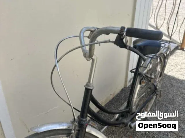 السيكل أموره طيبه بس التاير مااعرفه إذا امنصخ أو منبط