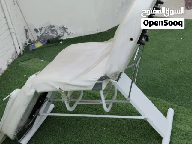 سرير مساج هو علاج الطبيعي وسرير