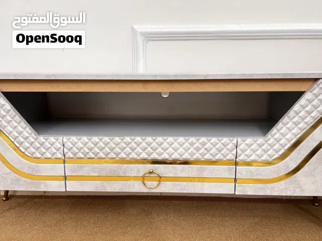 اللون رصاصي و ذهبي