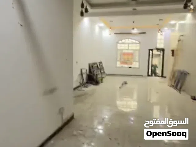 مكتب حديث ومفتوح الايجار في شارع السعدي