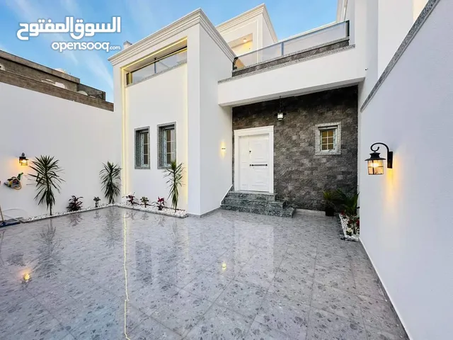 187 m2 3 Bedrooms Townhouse for Sale in Tripoli Ain Zara