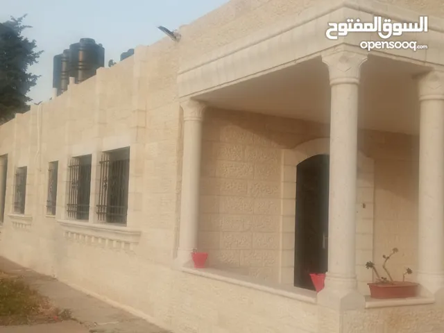 280 m2 3 Bedrooms Townhouse for Sale in Ramallah and Al-Bireh Rafat