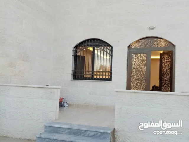 340 m2 3 Bedrooms Townhouse for Sale in Amman Al-Abdaliya