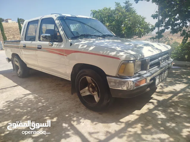 بكب تويوتا هايلوكس دبل كمين