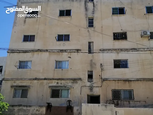 عماره مع ارض للبيع تصلح للاستثمار او اسكان