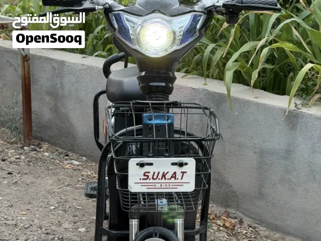 سكوتر للبيع شبه جديد مستعمل فتره بسيطه