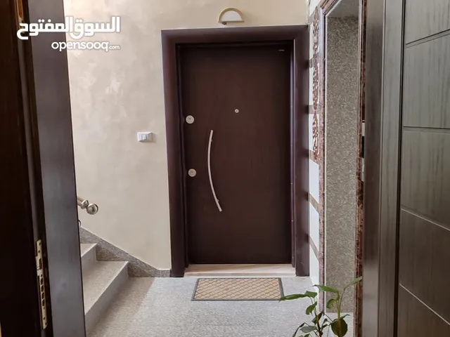 شقة فاخرة للبيع بسعر مغري ورمزي
