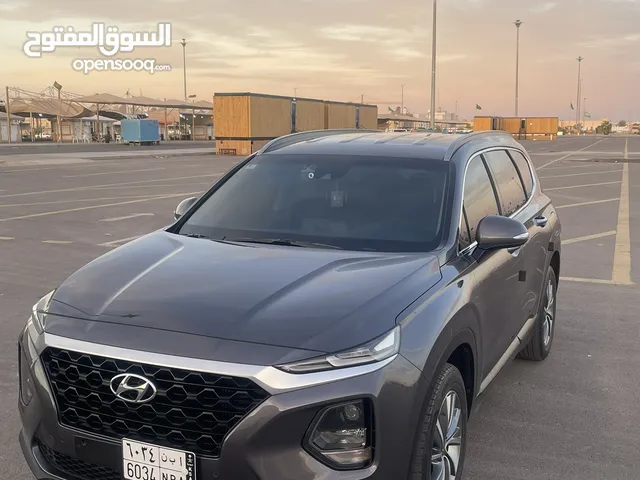 Hyundai Santa Fe 2019 in Al Madinah