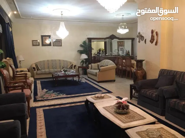 400m2 4 Bedrooms Villa for Sale in Amman Tabarboor