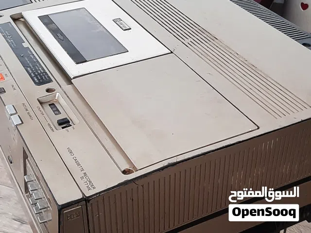 مسجل فيديو كاسيت (VCR) من نوع Betamax. تم تطوير Betamax بواسطة شركة سوني اليابانية .