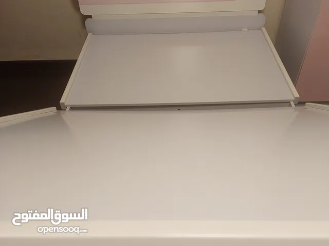 تخت أطفال بناتي لون زهر