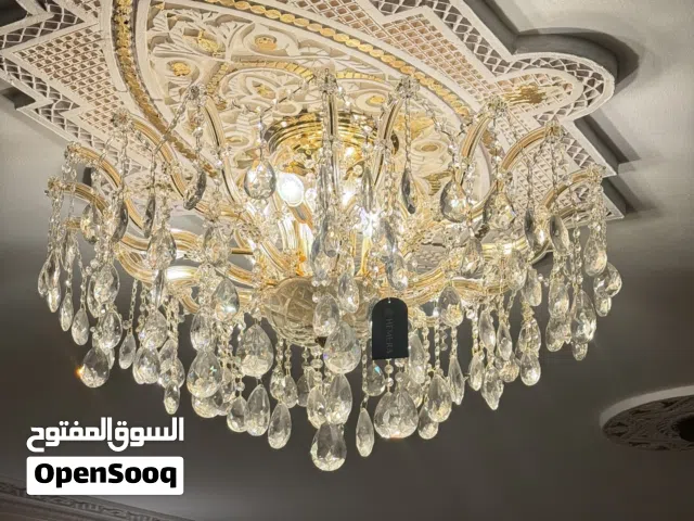 ثرية سقفية جديدة مع المصابيح من شركة الرياض