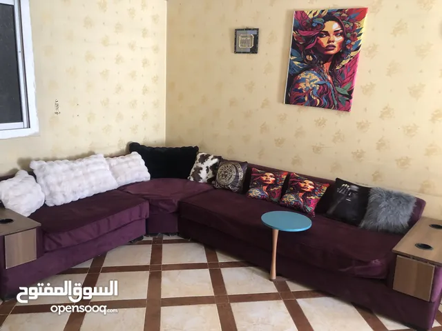 معروض للبيع