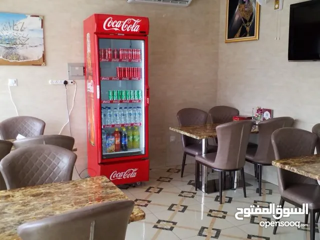 فرصة استثمارية ذهبية – مطعم جاهز للتشغيل في قلب الشارقة موقع حيوي ومميز مقابل الميجا مول