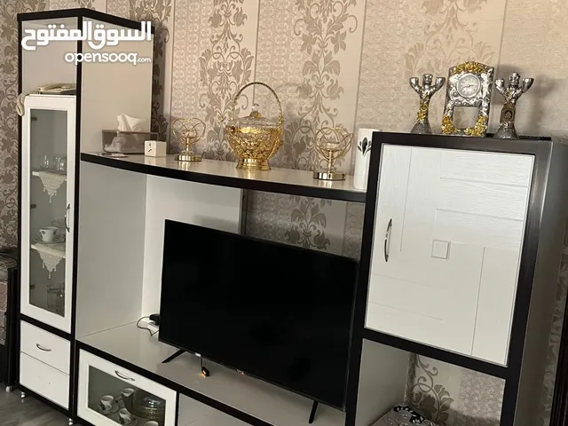 طاولة تلفزيون