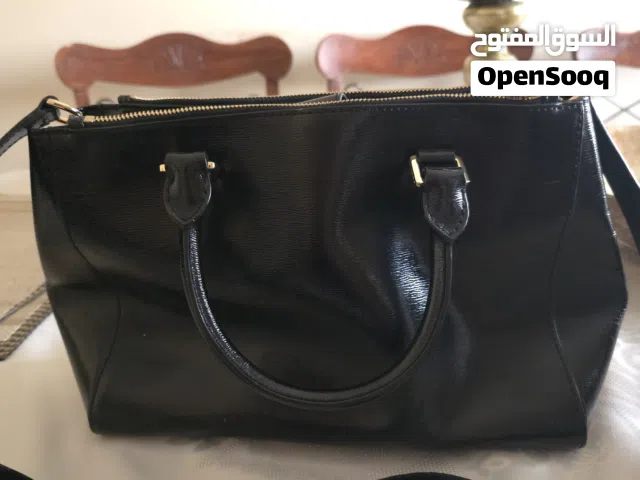 شنطه مايكل كورس  سوداء جديده