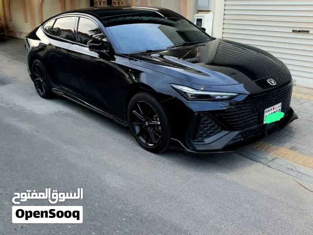 2025 شانجان UNI-V