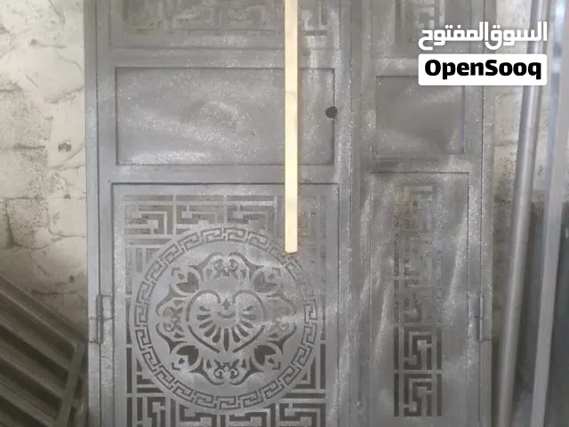 باب حديد ليزري