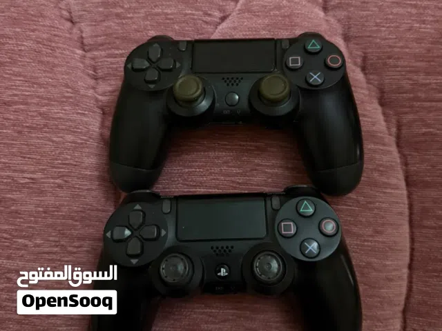 ps4 slim + 2 manettes+ need for speed