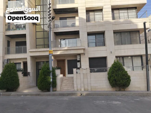 شقة للبيع في حي الصحابة قرب مدارس المهارات لم تسكن