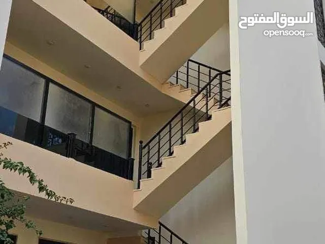عقار للبيع اليرموك محله 616 المساحه 130 متر واجهه6،30 متر ثلالث طوابق