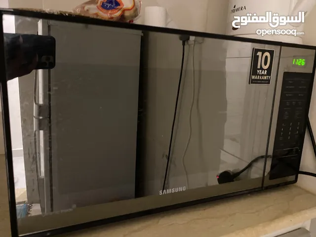 Samsung microwave- used for less than a year - working like brand new