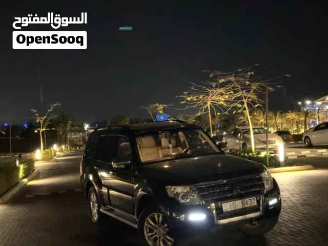 2015 ميتسوبيشي باجيرو GLS