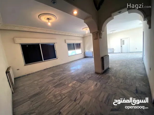 300 m2 4 Bedrooms Apartments for Rent in Amman Um Uthaiena