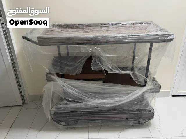 طاولة لطعام ونقل الطعام