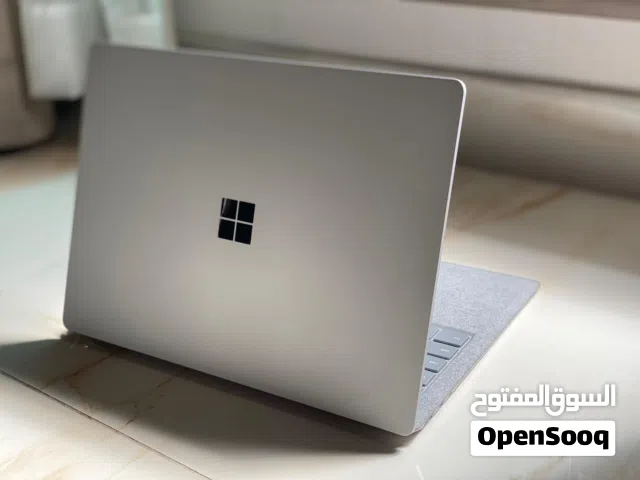 Microsoft Surface laptop Core i5 8gb 256gb 110BD