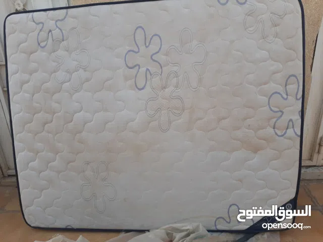 فراش اسباني مستعمل 1.60*2.00