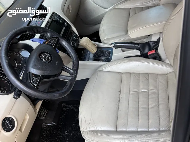 سكودا اوكتافيا دهان شركة بالكامل 2014 بالرخصة حرق كاش