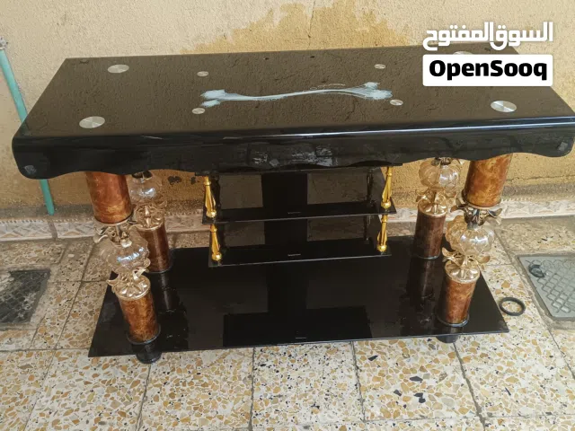 ميز أبلازمه كلش نضيف وبحاله جيده