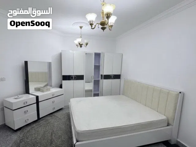 غرفة نوم بحالة ممتازة