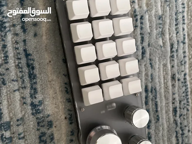 قطعة ماكرو للبيع
