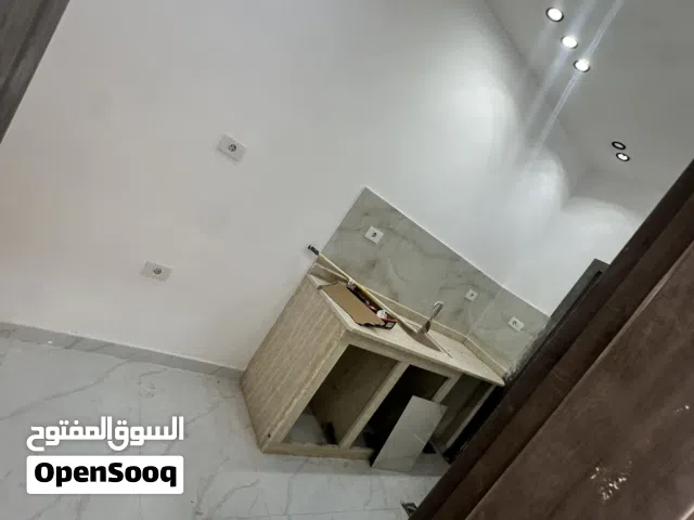 شقق للايجار متوفر الدور الاول و التاني