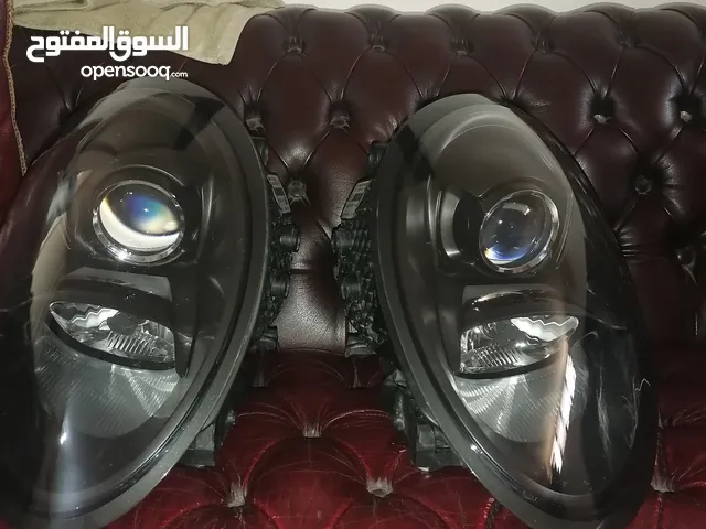 للبيع اضويه اماميه بورش كاريرا