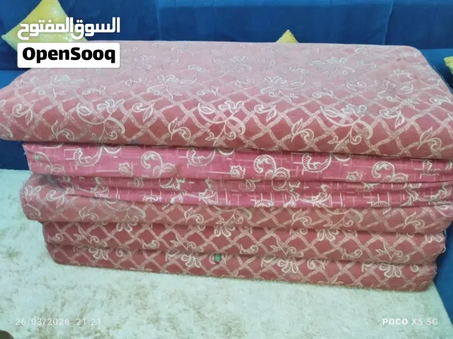 منادير معيشة حالتهم موضحه في الصور عددهم 6 منادير و 8 مساند