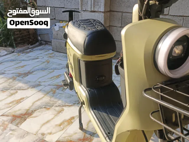 دراجه شحن مديل 25 استعمال قليل نضيفه بطاريات نضيفه ماشيه قليل