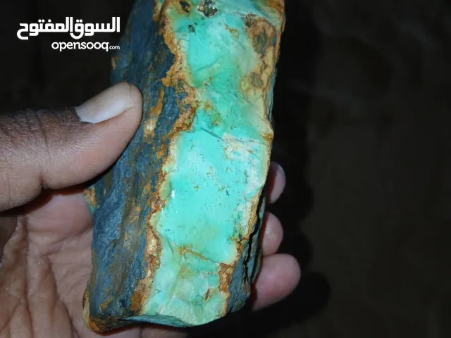 للبيع أحجار فيروز خام